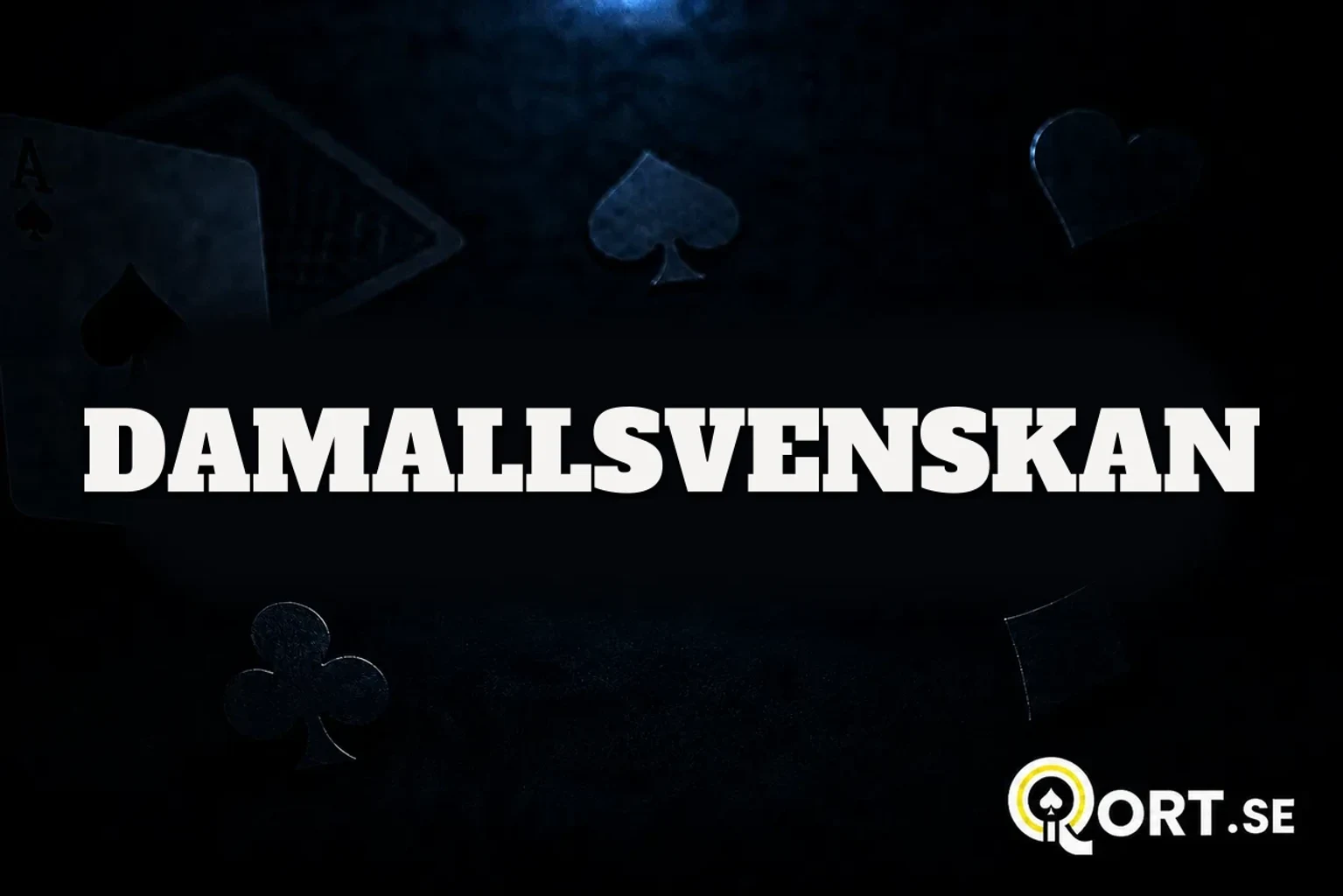 Vänner spelar kort under en social fotbollskväll med damallsvenskan